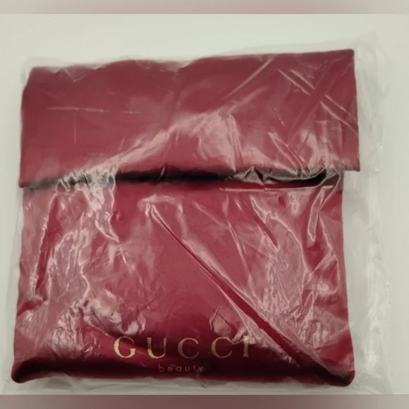 Gucci Floral Compact Mirror With Silk Red With Floral Inside Case - Picture 5 of 6